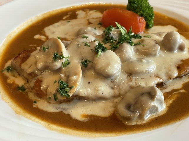 Fresh food from Hotel Gasthof Hirsch